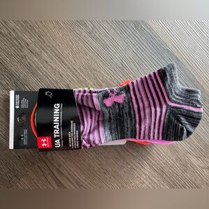 NWT 6 Pairs Women Under Armour Training No Show Socks Multi Color Socks Size 6-9